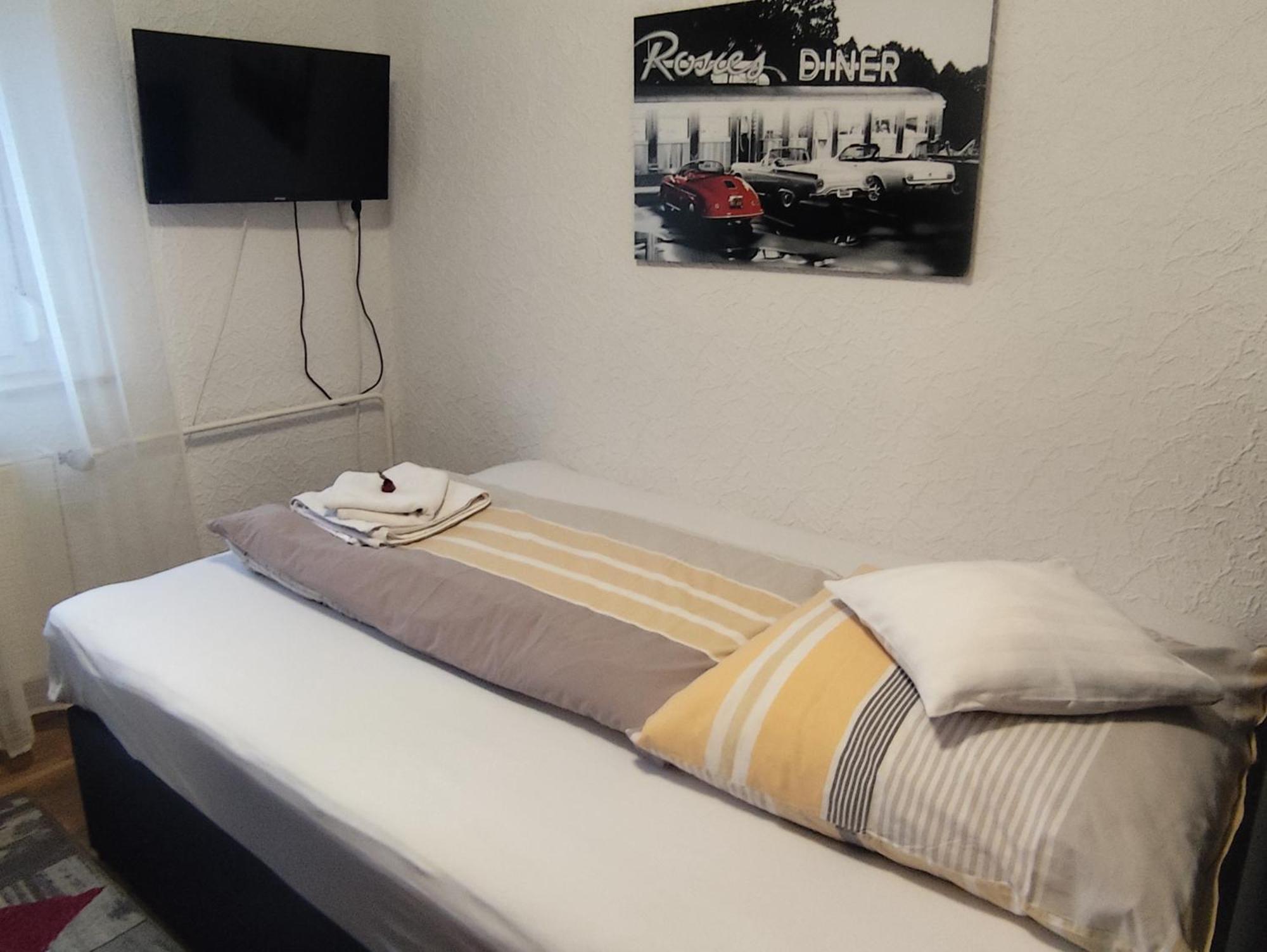 Gaestezimmer Boxenstopp Veitsbronn Esterno foto